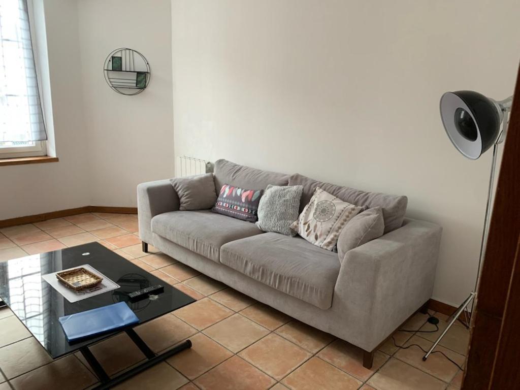 Appartement Avec Terrasse Gien Exterior photo